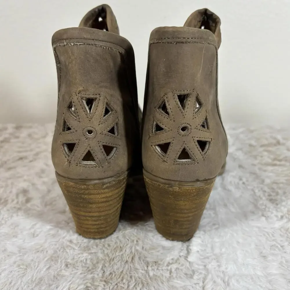 Musse & Cloud Taupe Laser Cut Ankle Booties Womens 8 EU 39 Leather 2.5” Heel